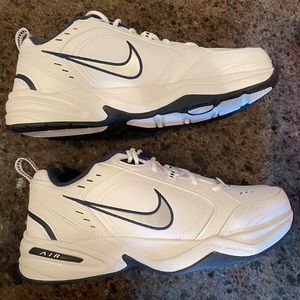 Brand new Men’s NIKE Air Monarch IV